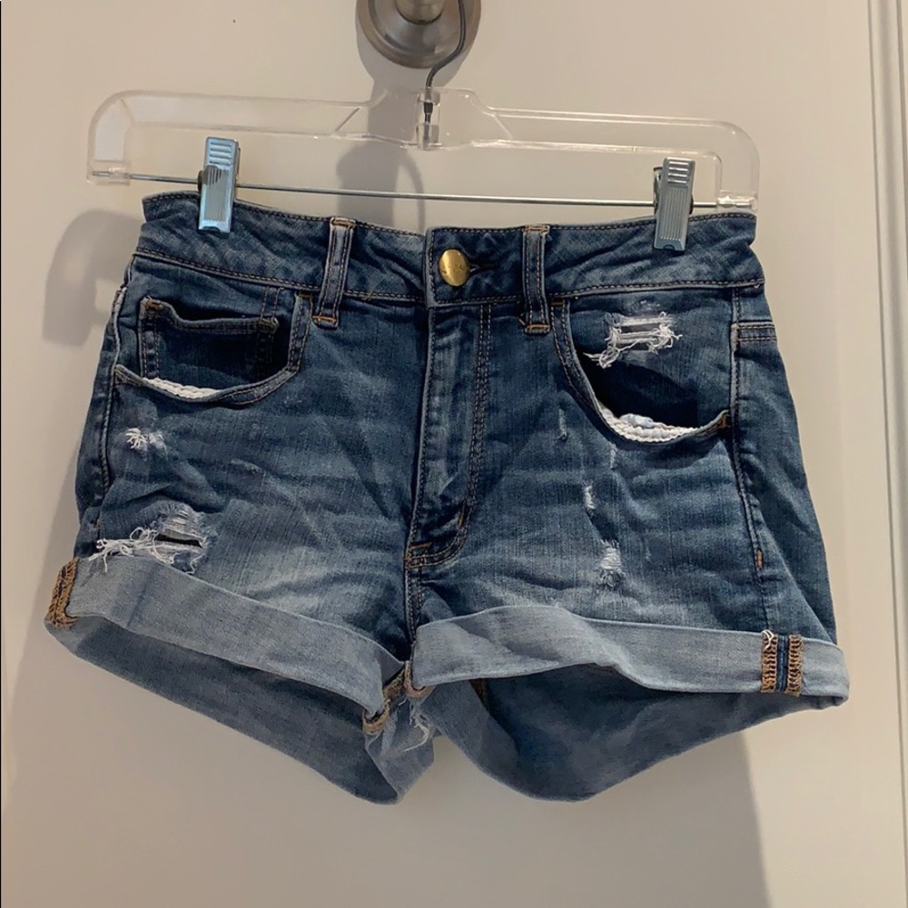 American Eagle distressed jean shorts size 6